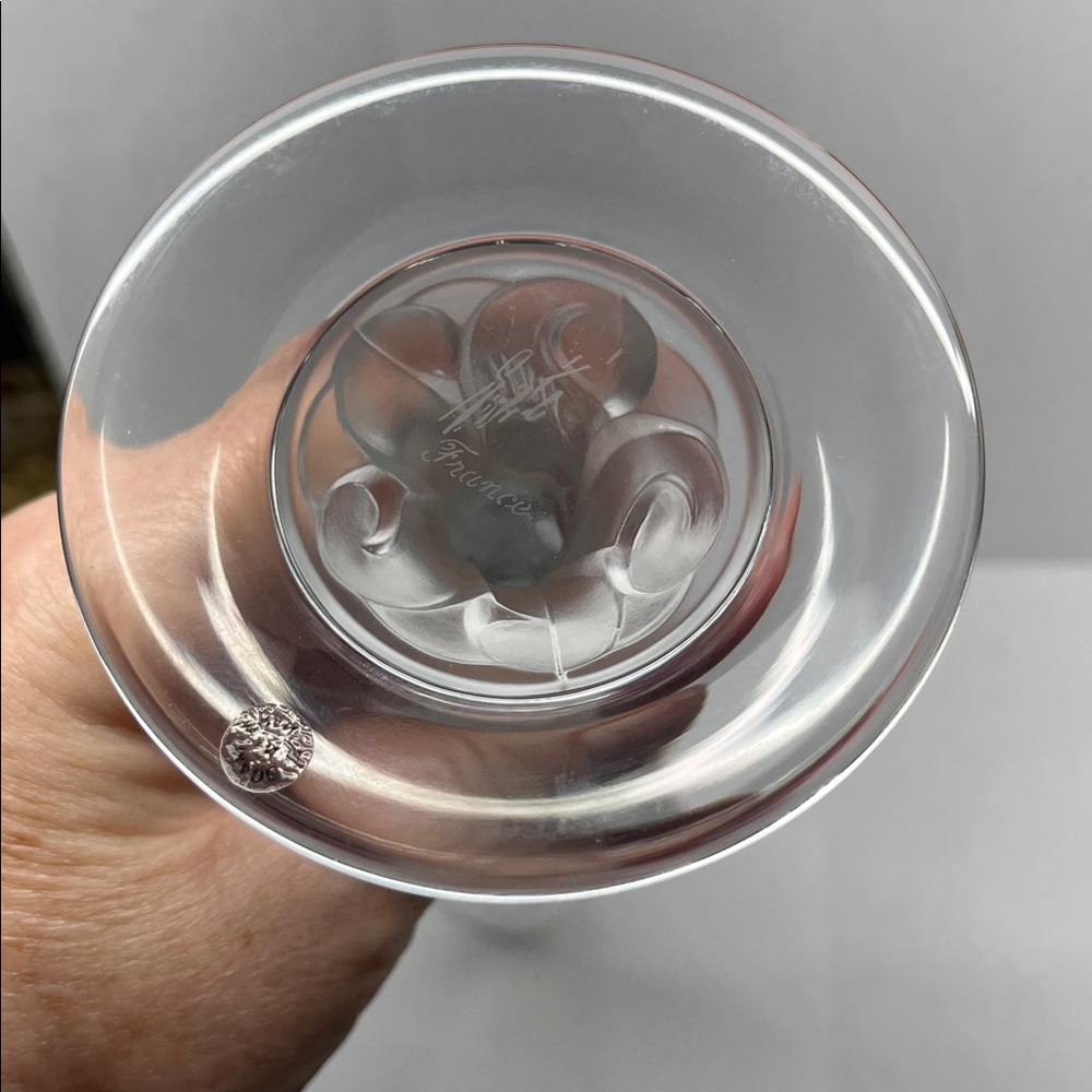 Erte’ signed -Frosted Glass Champagne Flute - Picture 3 of 3